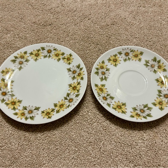 Sunflower Design Saucer/Tea cup Saucers - Picture 4 of 5